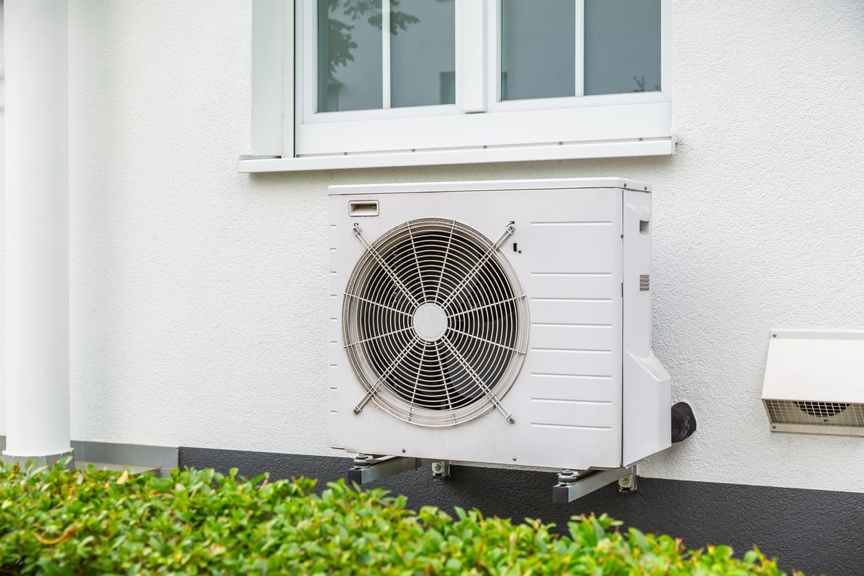 Outdoor heat pump condensing unit in Hammond, LA