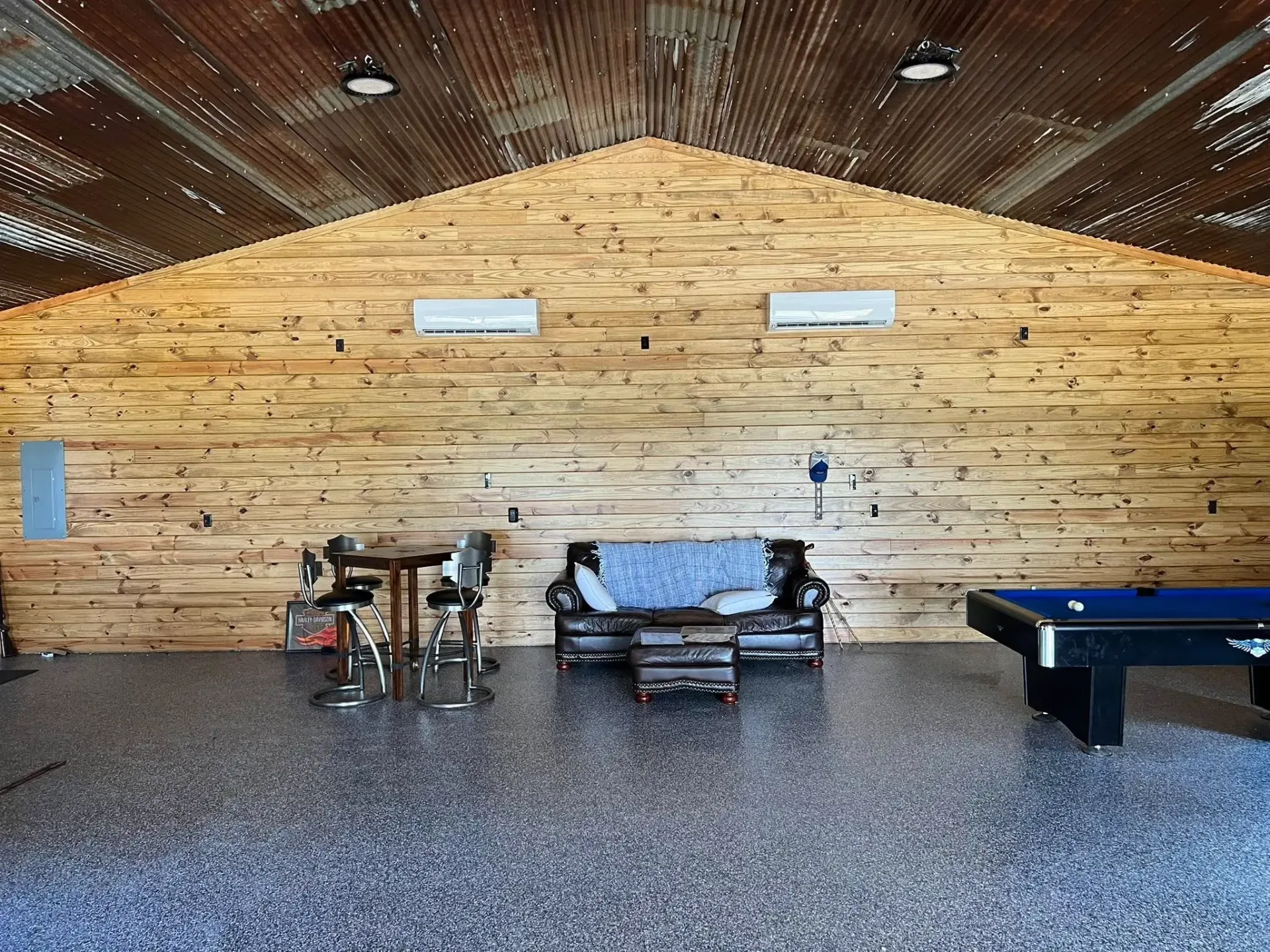Mini-split system in a Hammond garage